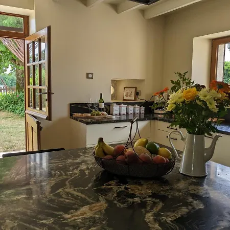 Hébergement de vacances Beautifully Renovated With Private Pool