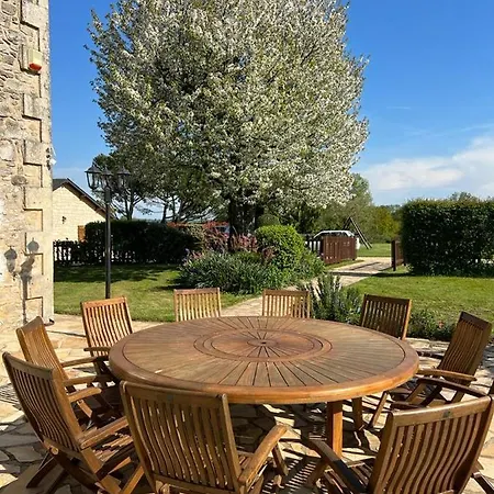 Beautifully Renovated With Private Pool *