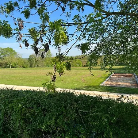 Beautifully Renovated With Private Pool * Saint-Georges-de-Noisné