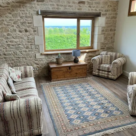 Beautifully Renovated With Private Pool Hébergement de vacances