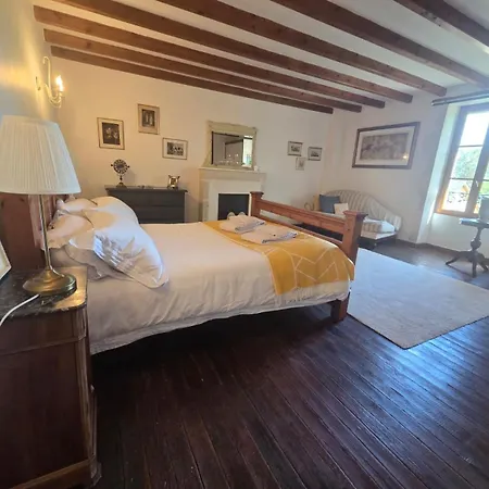 Beautifully Renovated With Private Pool