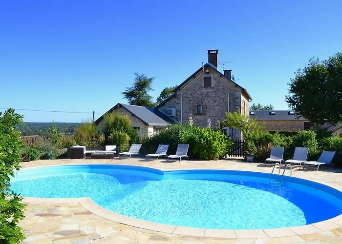 Beautifully Renovated With Private Pool Saint-Georges-de-Noisné
