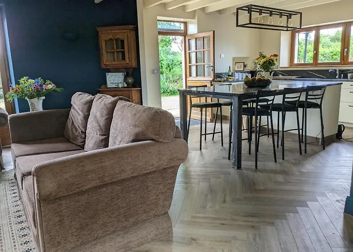 Beautifully Renovated With Private Pool