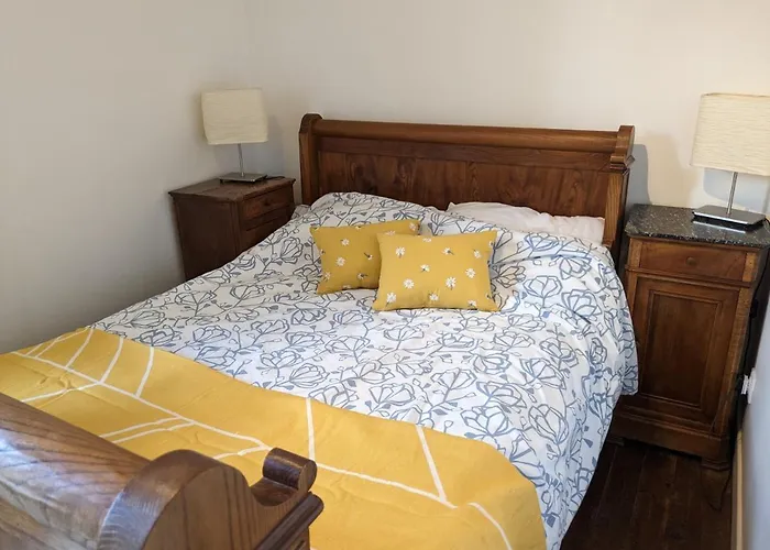 Beautifully Renovated With Private Pool * Saint-Georges-de-Noisné