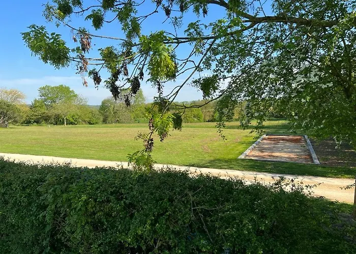 Beautifully Renovated With Private Pool * Saint-Georges-de-Noisné